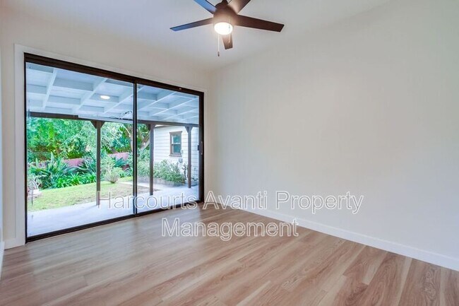Building Photo - 523 S Barnwell St