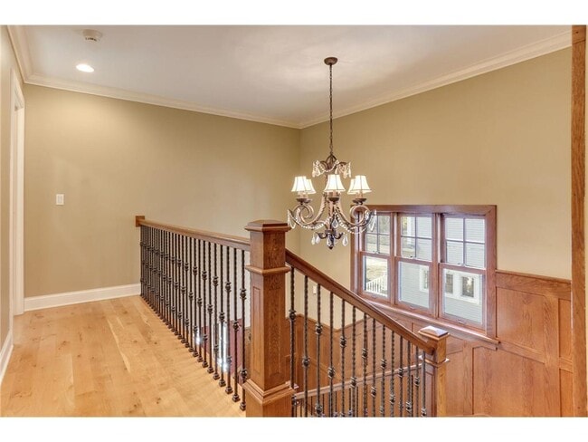 Building Photo - 2012 W Laurel Ave