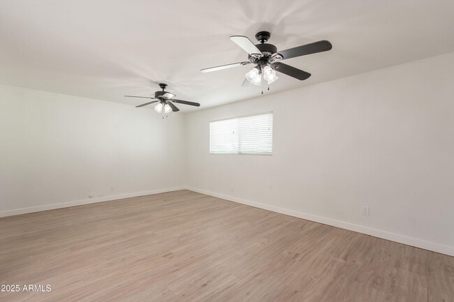 Building Photo - 6808 E Loma Land Dr