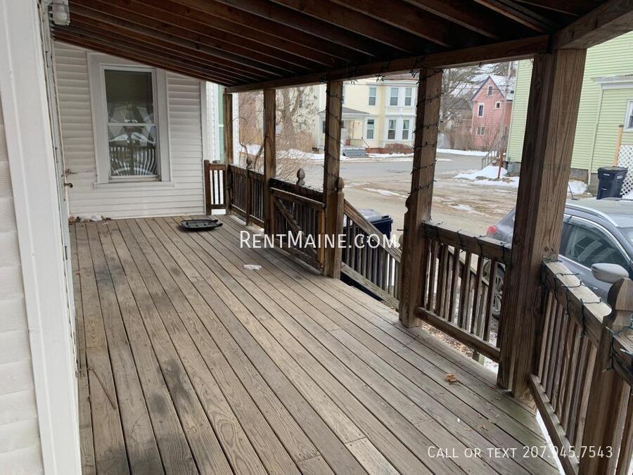 Building Photo - 144 Forest Ave