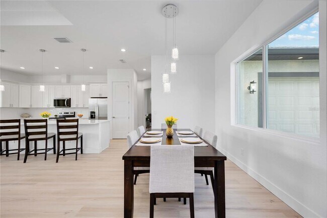 Building Photo - 6146 Grandeur St