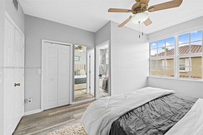 Building Photo - 10541 NW 56th Pl