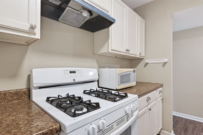 Building Photo - 3927 Prudence Dr