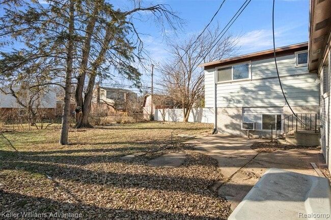 Building Photo - 14377 Cranston St