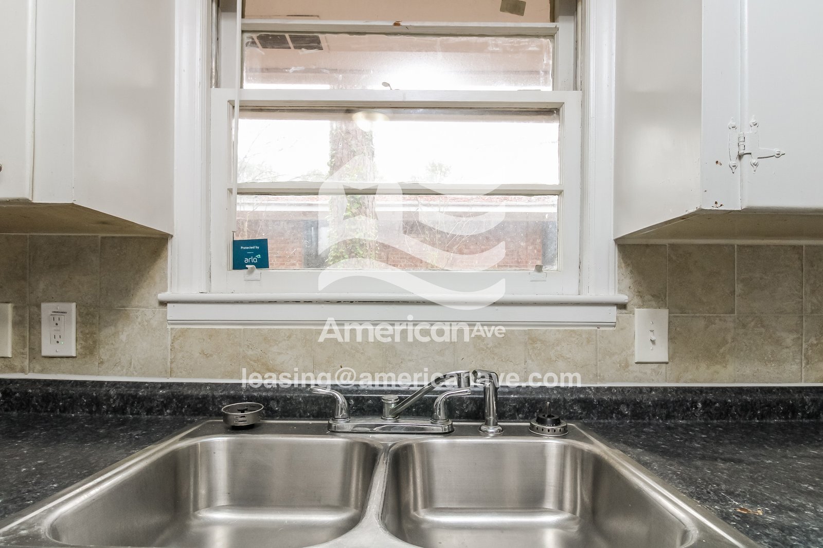 Building Photo - 2342 Center St