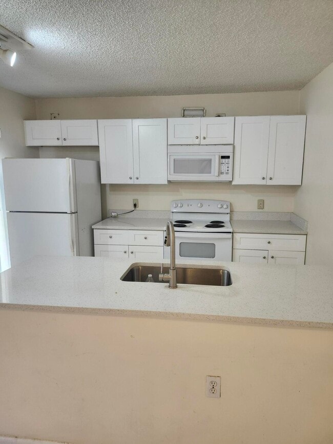 Building Photo - 1612 16th Way