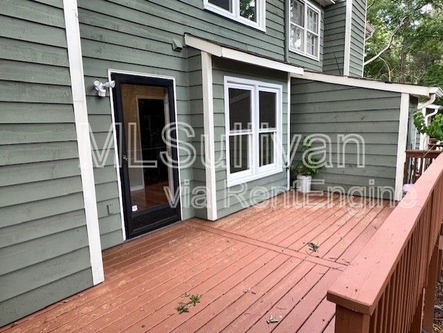 Building Photo - 105 Weathersfield Dr