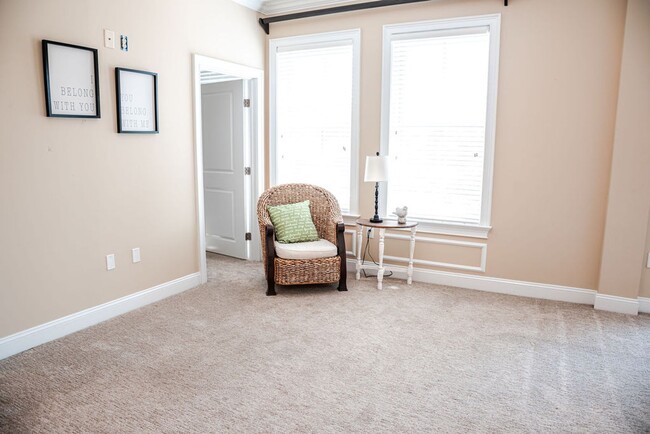 Building Photo - Luxurious Condo in Downtown Fayetteville