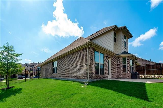 Building Photo - 1300 Poplar Dr