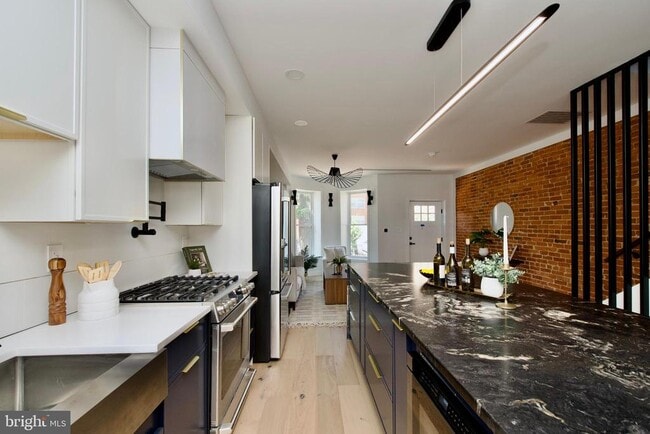 Building Photo - 1623 Marion St NW