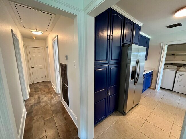 Building Photo - 113 Tinsley Dr