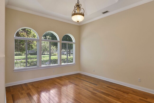 Building Photo - Beautiful home on the brick streets of Old...