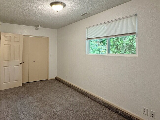 Building Photo - 17824 66th Pl W