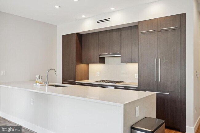 Building Photo - 1628 11th St NW