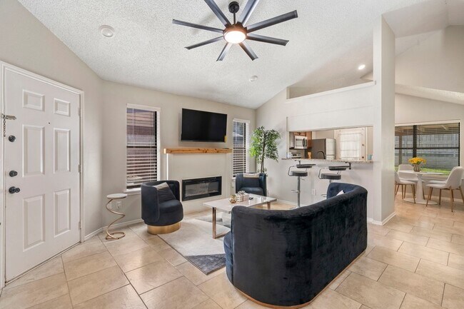 Building Photo - 408 Sycamore Ln