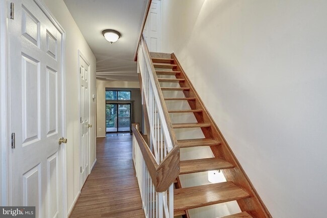 Building Photo - 1502 Farsta Ct