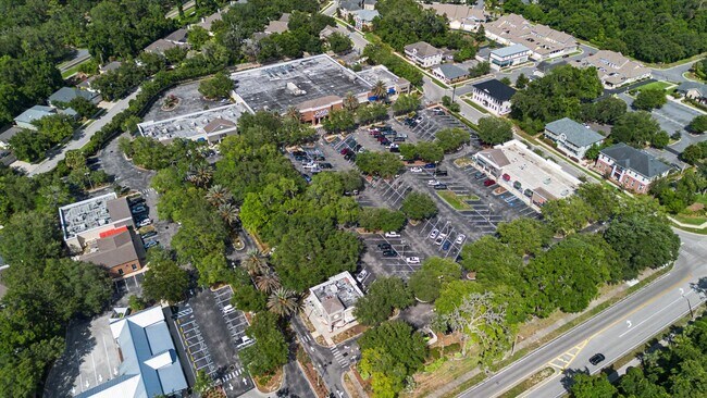 Building Photo - 10000 SW 52nd Ave