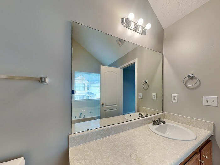 Building Photo - 2340 Brookgate Way