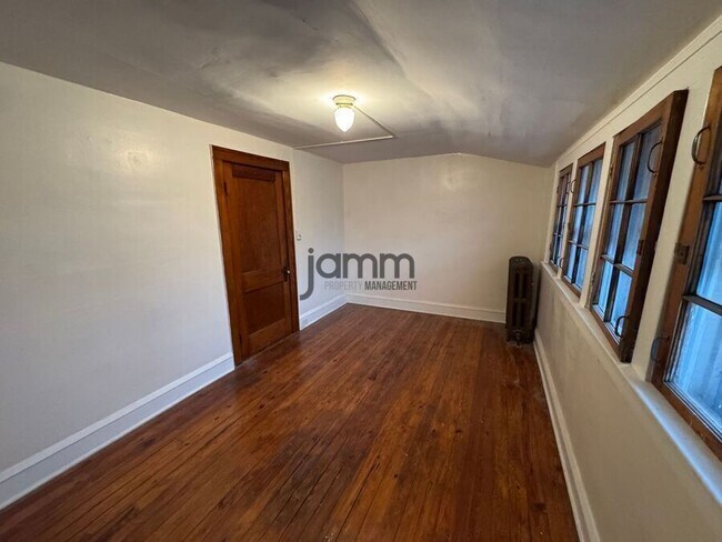 Building Photo - 12611 Franklin Blvd