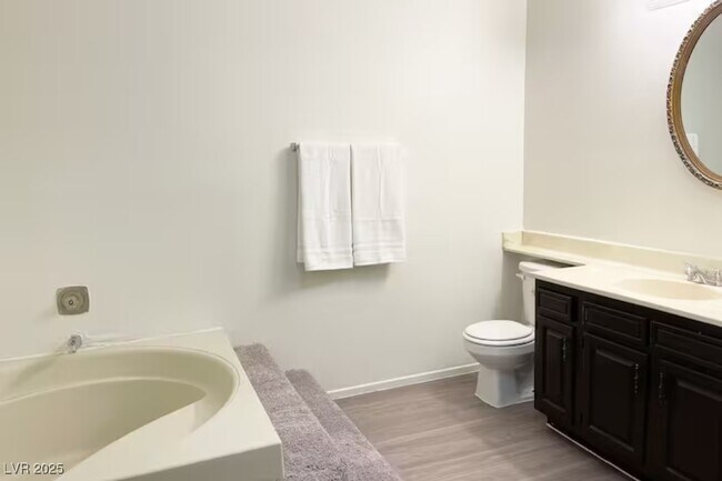 Building Photo - 4650 Koval Ln