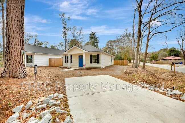 Building Photo - 6961 Raymond Ave