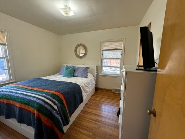 Bedroom - 5500 Oliver Ave S