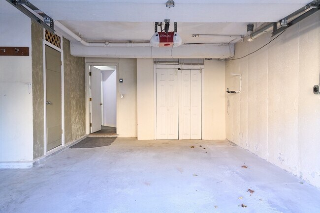 Building Photo - 3 Woodland St