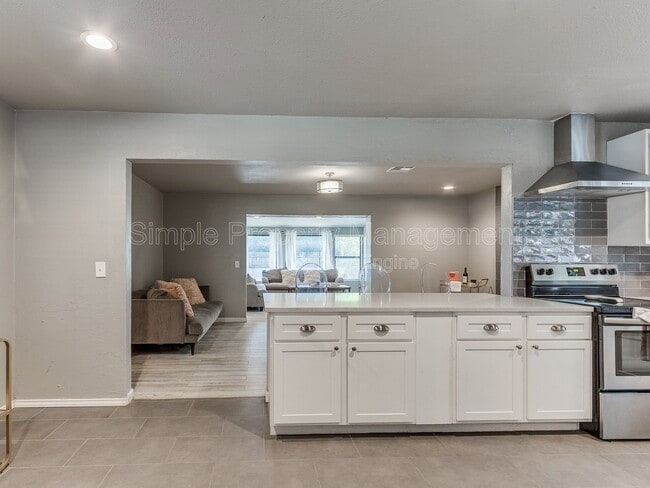 Building Photo - 4136 NW 61st Ter
