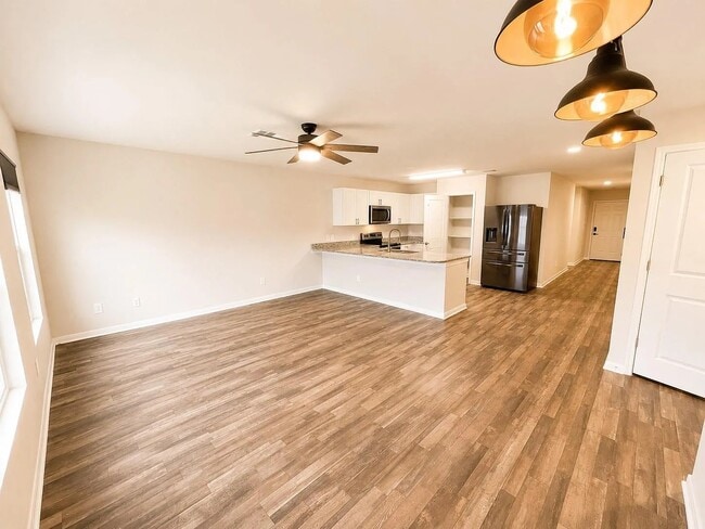 Building Photo - 15674 Briar Forest Dr