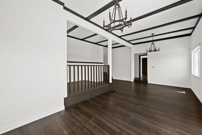 Building Photo - 1915 Apex Ave