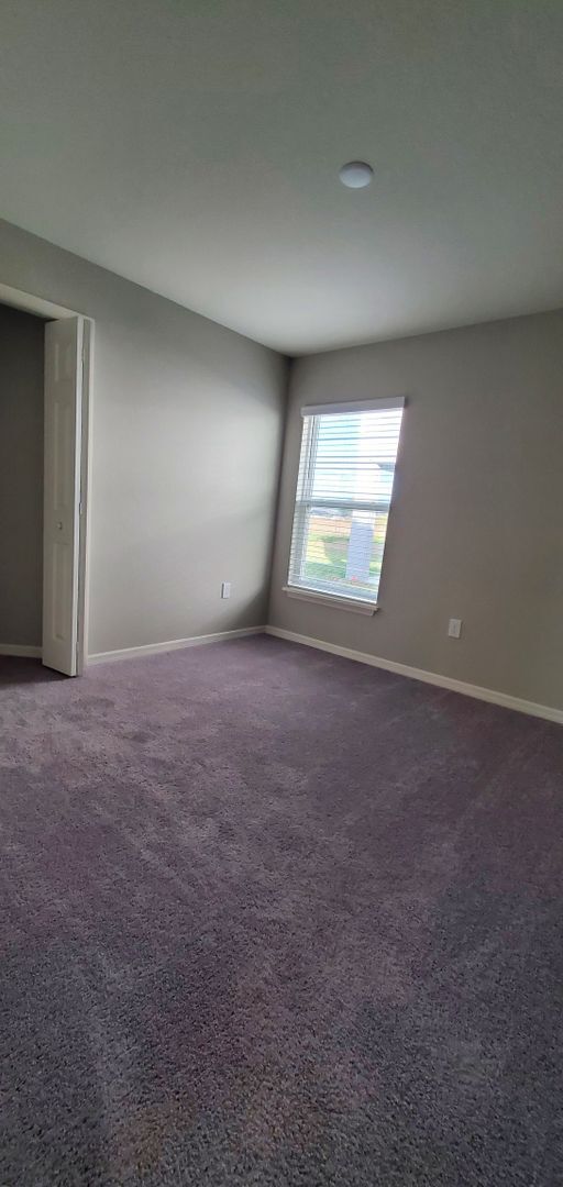 Building Photo - Like NEW!!! 4-Bedroom, 2-Bathroom in Villa...