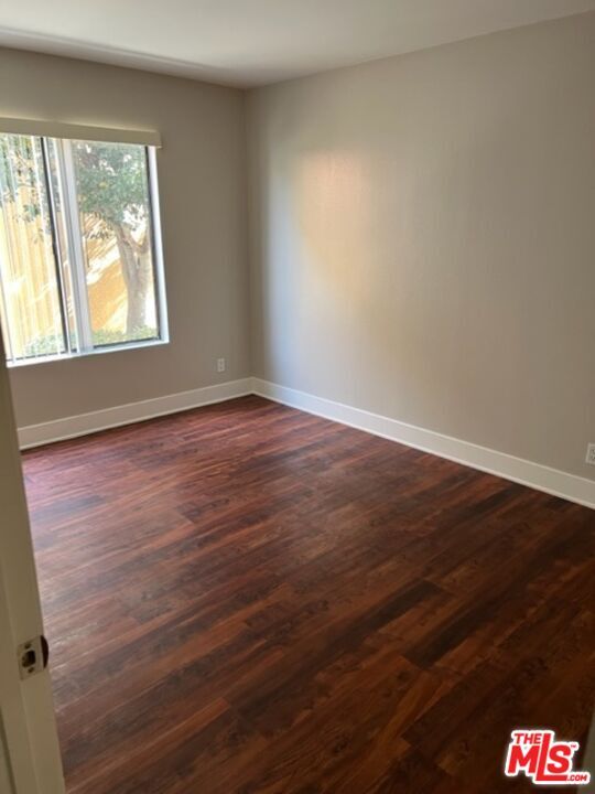 Building Photo - 5810 Las Virgenes Rd