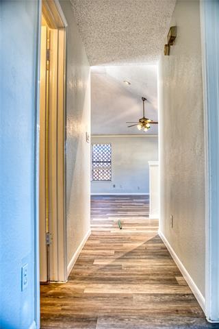 Building Photo - 1528 Mayflower Dr