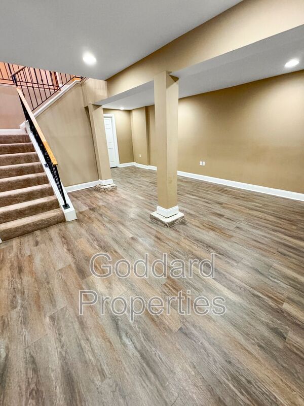 Building Photo - 3527 Reisterstown Rd