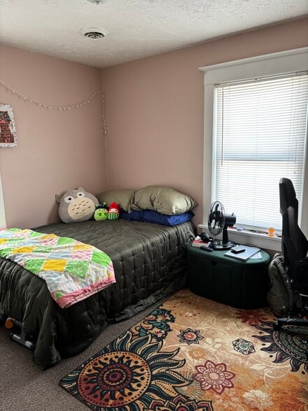 Building Photo - 810 N Broad St