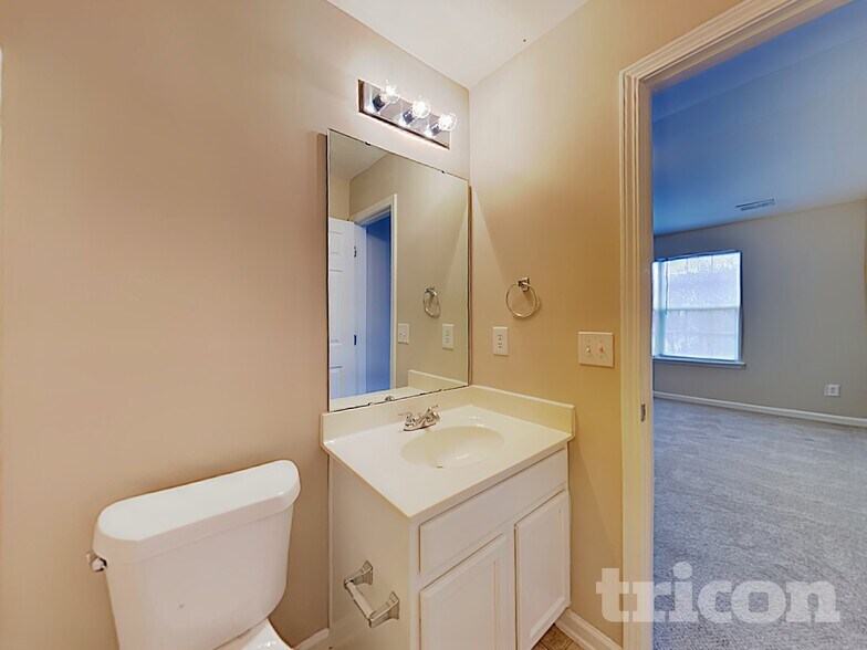 Building Photo - 4008 Laurel Glen Dr