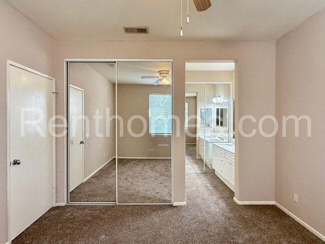 Building Photo - Sabre Springs, 10782 Sabre Hill Drive #271 - All appliances included! Within driving distance to 15!