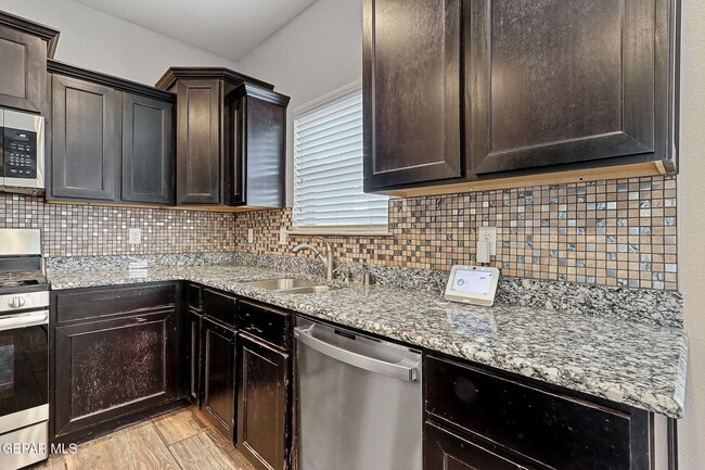 Building Photo - 229 Gonzalo Cir