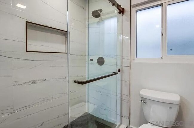 Building Photo - 6964 Mt Vernon St