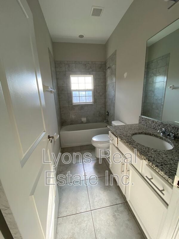 Building Photo - 18463 Van Nuys Cir