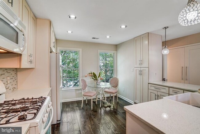 Building Photo - 7531 Chrisland Cove