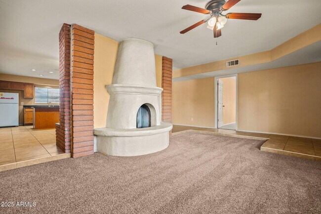 Building Photo - 2534 E Randall Dr