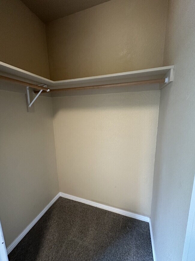 Building Photo - 10151 W Rifleman Ln