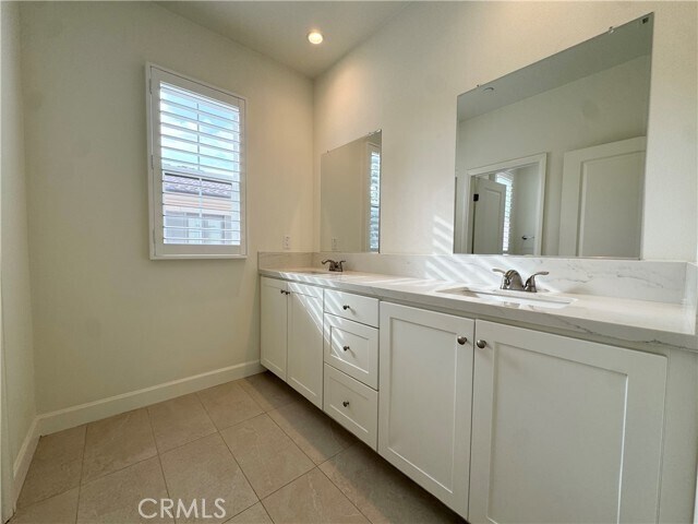 Building Photo - 128 Hargrove