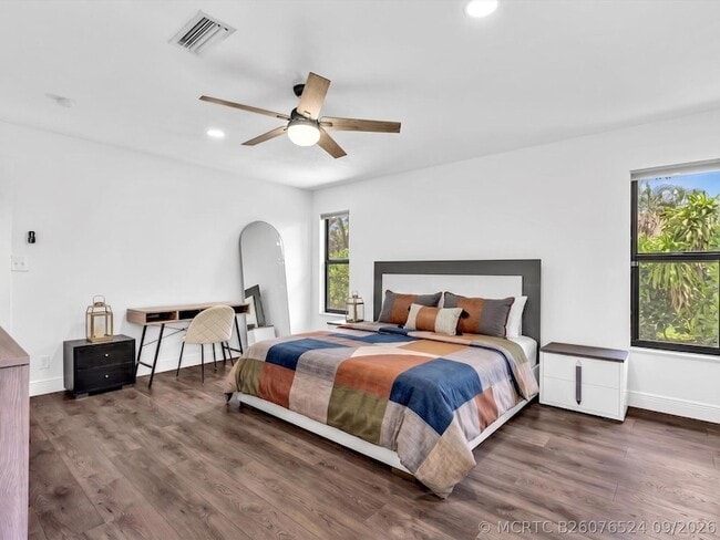 Building Photo - 21578 Altamira Ave
