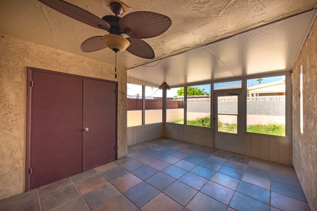 Building Photo - 514 W 37th St