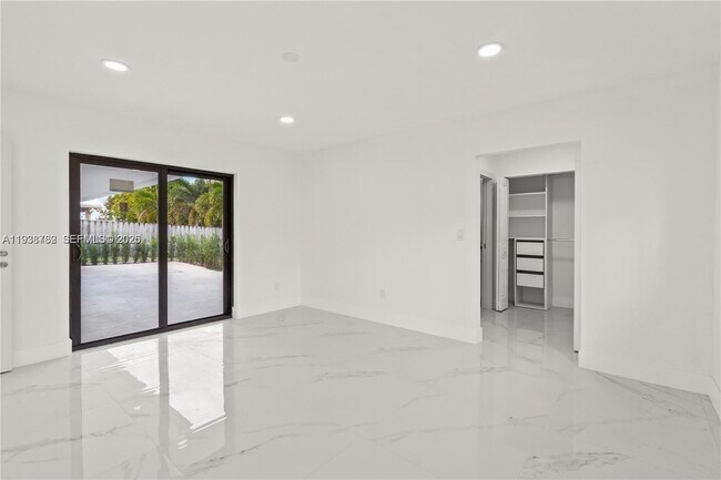 Building Photo - 8631 NW 24th Ct