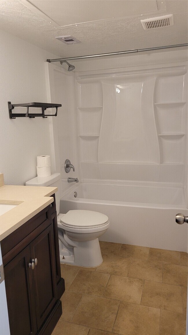 Building Photo - 14777 Wunderlich Dr