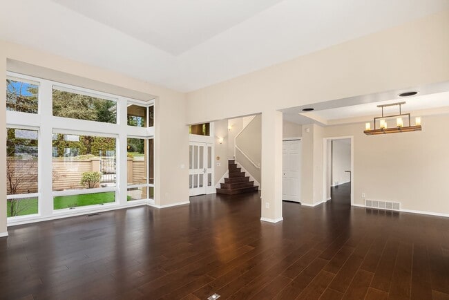 Building Photo - 9610 SE 7th St