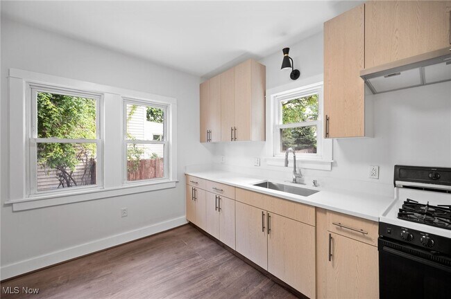 Building Photo - 4305 Ardmore Ave